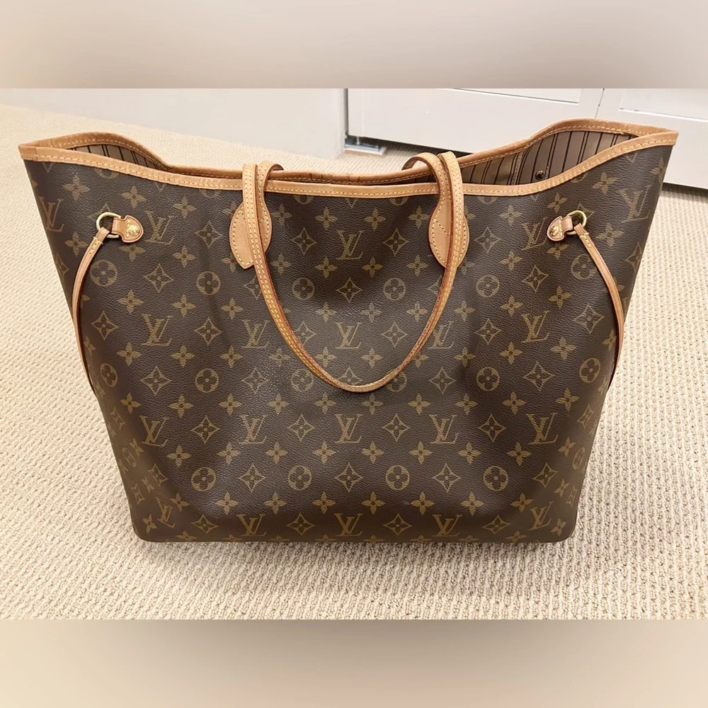 Well-cared-for Louis Vuitton Neverfull GM - Picture 3 of 15